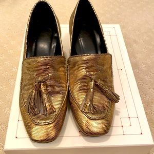 Gold shoes